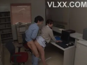 Em nhân viên bênh viện tận tình chăm sóc bệnh nhân có công việc phụ ở “onlyfans”